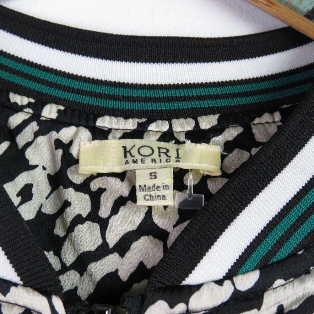 Kori America Silky Cheetah Spots Bomber Sz Sm - Picture 6 of 7